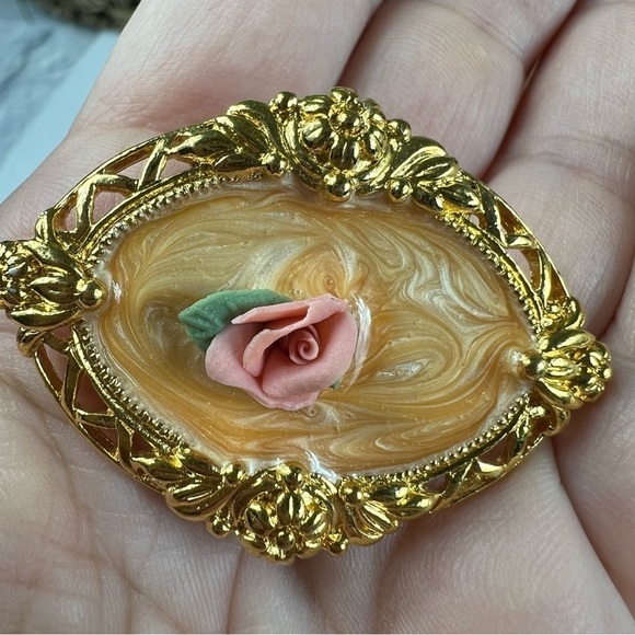 Pendant and earrings set pink rose China on swirl enamel and gold - Picture 4 of 10